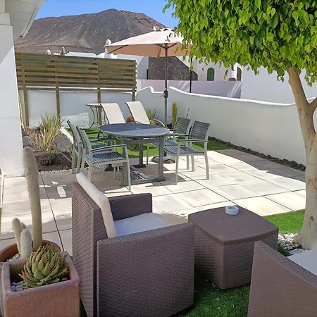 Apartamento The White House With Pool - Playa Blanca (Lanzarote)