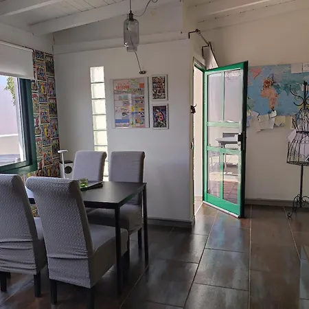 Lägenhet The White House With Pool - *